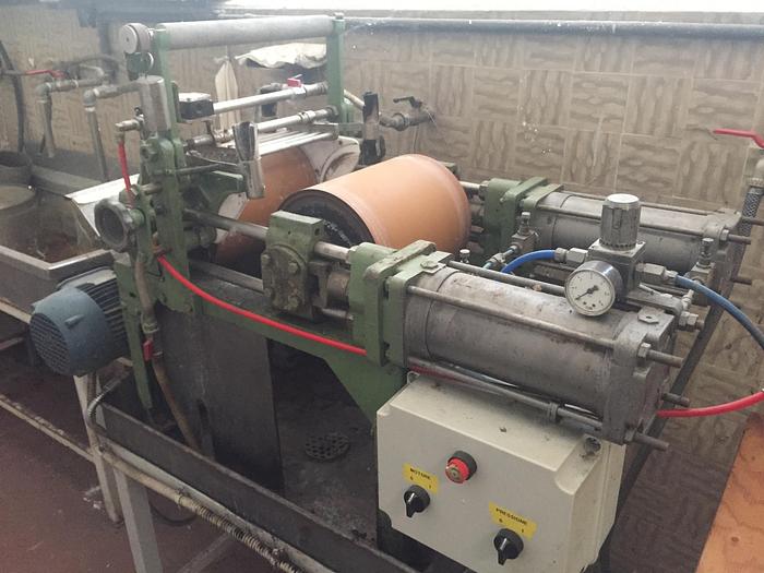 Used LABORATORY EQUIPMENT : FULL LABORATORY