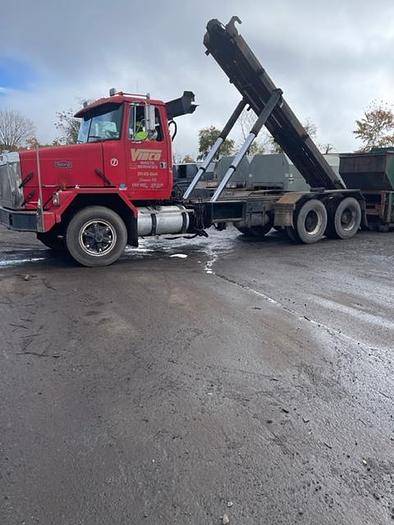 Used 1989 Volvo Autocar Roll-Off with 75000 lb American Hoist