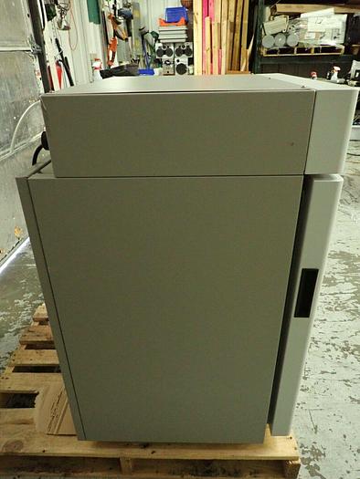 Used VWR Sheldon Manufacturing Model 2300 Water-Jacketed Heated CO2 Incubator