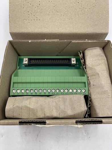 PHOENIX CONTACT MOTOMAN I/O Distribution Module 