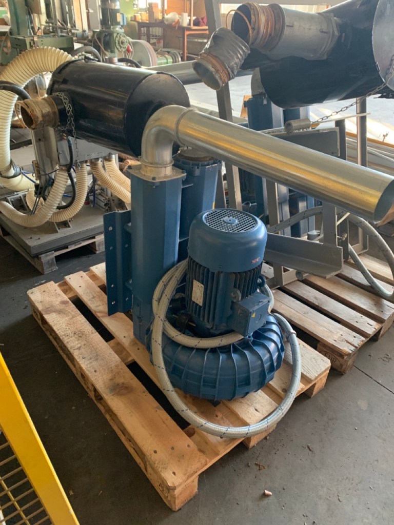 Usato 2003 Robot manipolatore marca Comau modello SMART H5 XL