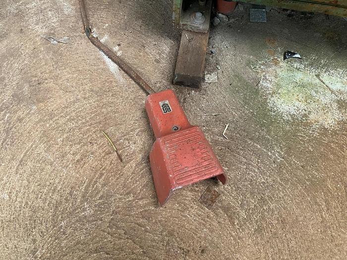 Used 1987 Guifil Mini 315 Mechanical Shears