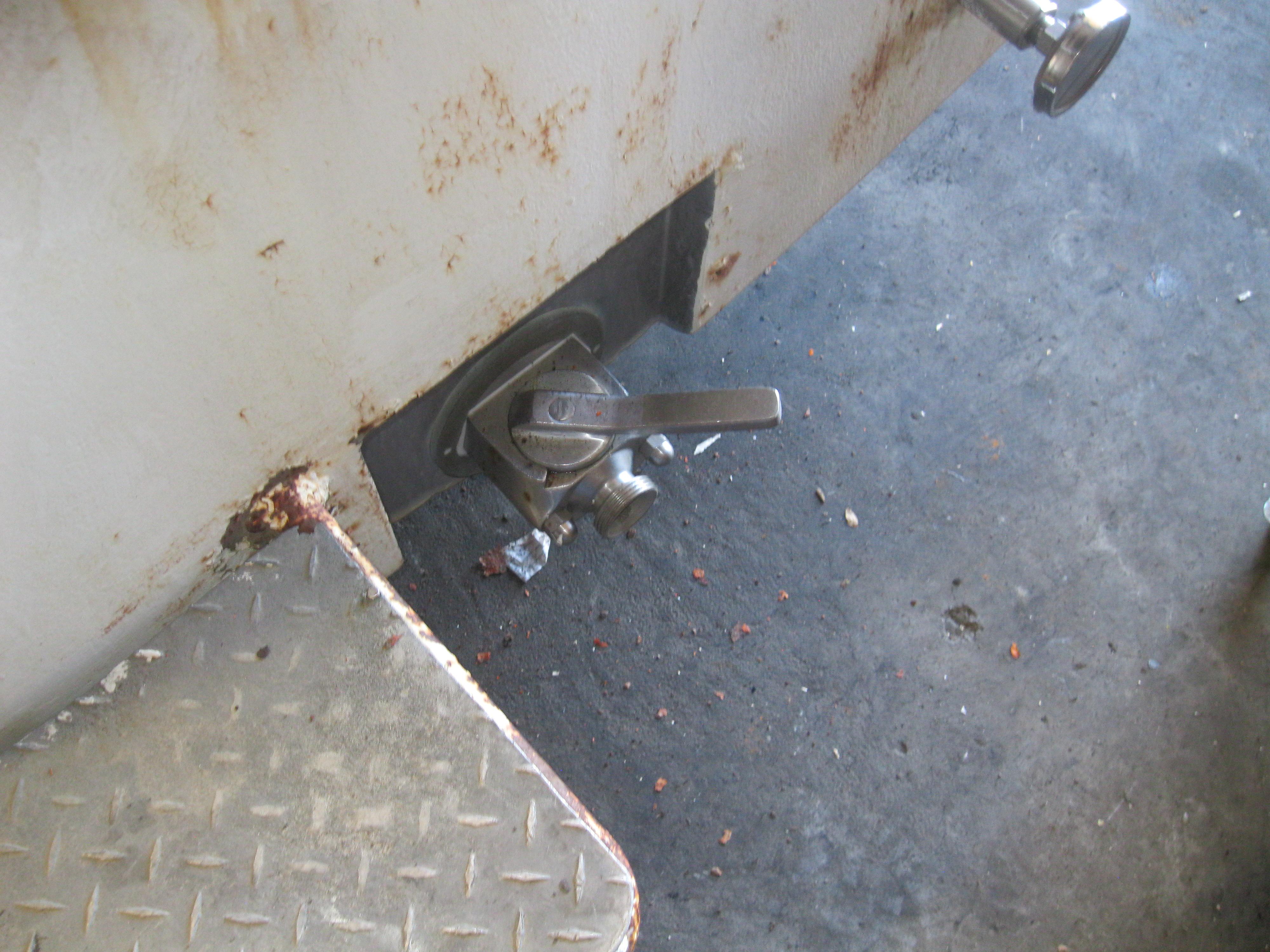 Refurbished 1000 GALLON PURITY HORIZONTAL STORAGE TANK