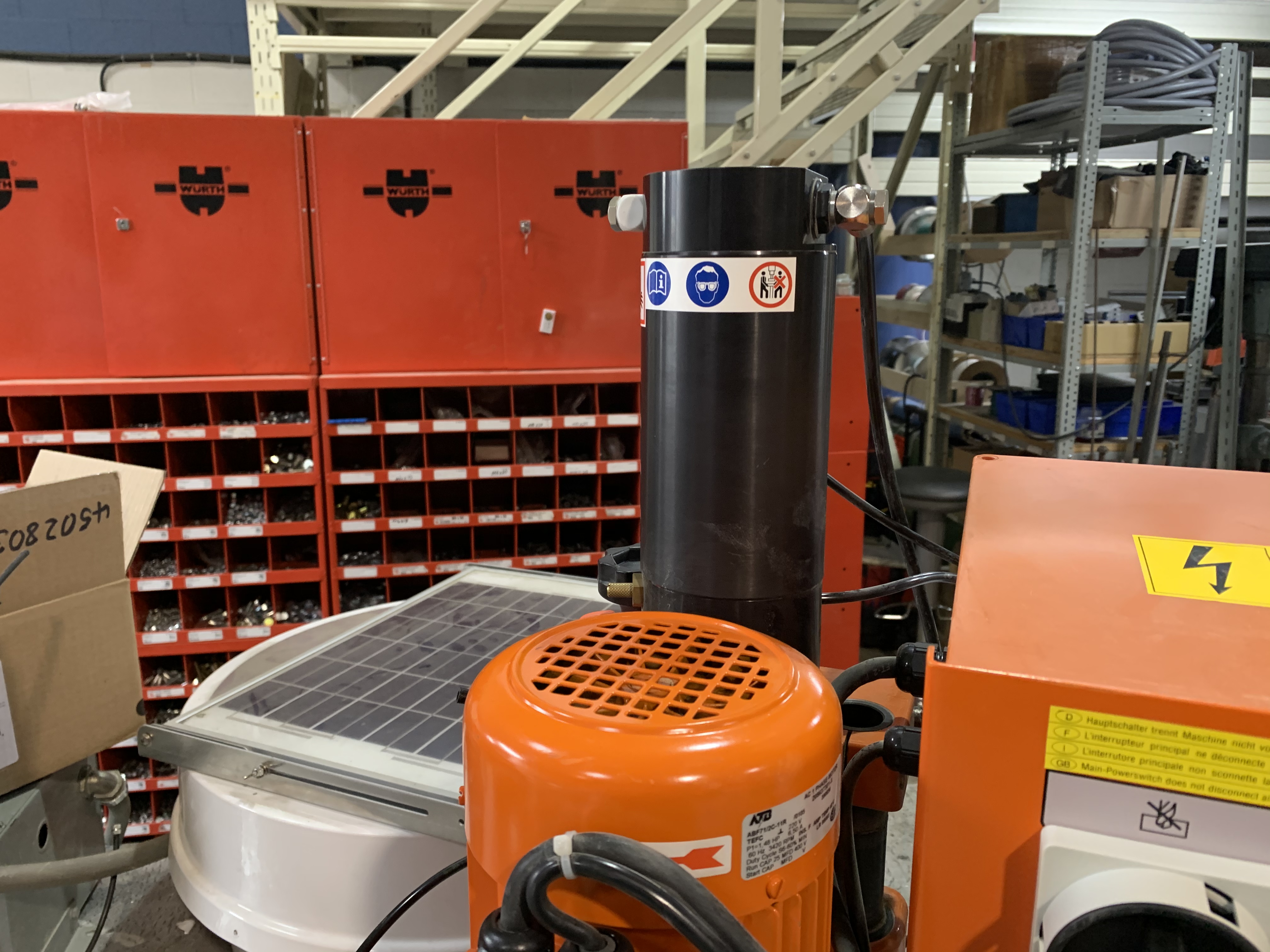 Used 2006 Blum Minipress CA Hinge machine drilling