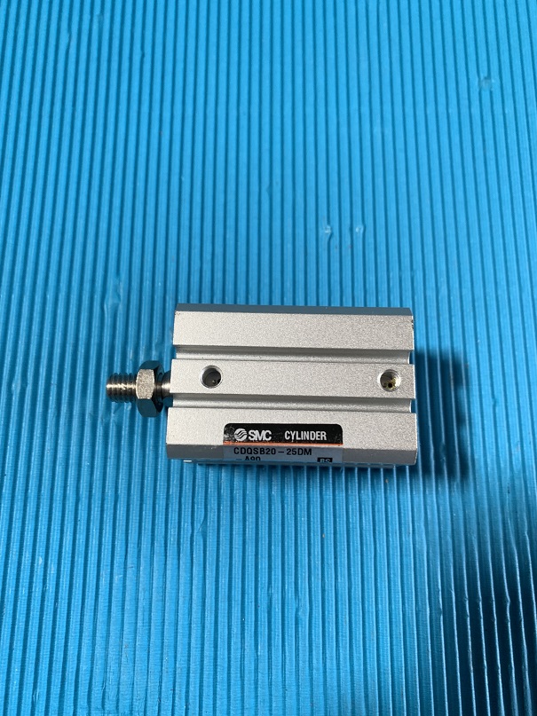 Used SMC Air Cylinder CDQSB20-25DM-A90