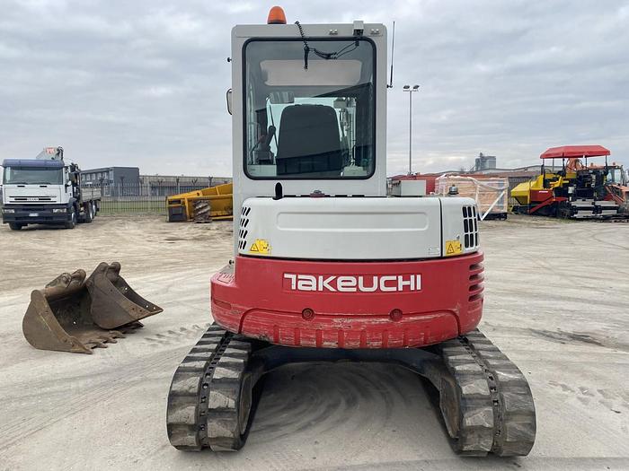 Usato 2012 TAKEUCHI TB153 FR