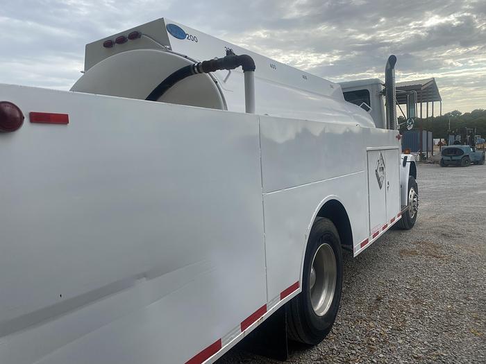 Used 2002 Freightliner Fuel truck
