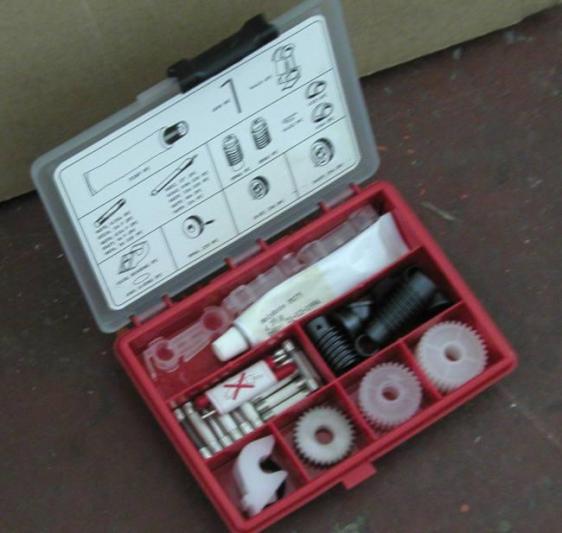 Used Glunz & Jensen spare parts box