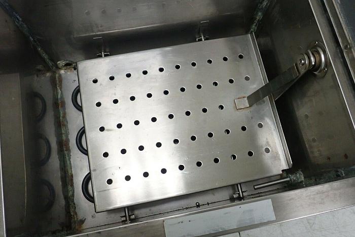 Used Precision Scientific 66800-30 Model 25 Heated Shaking Water Bath with Lid Cover