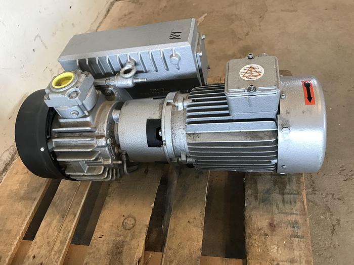 Used Vacuum pump Busch 63m3 - new condition