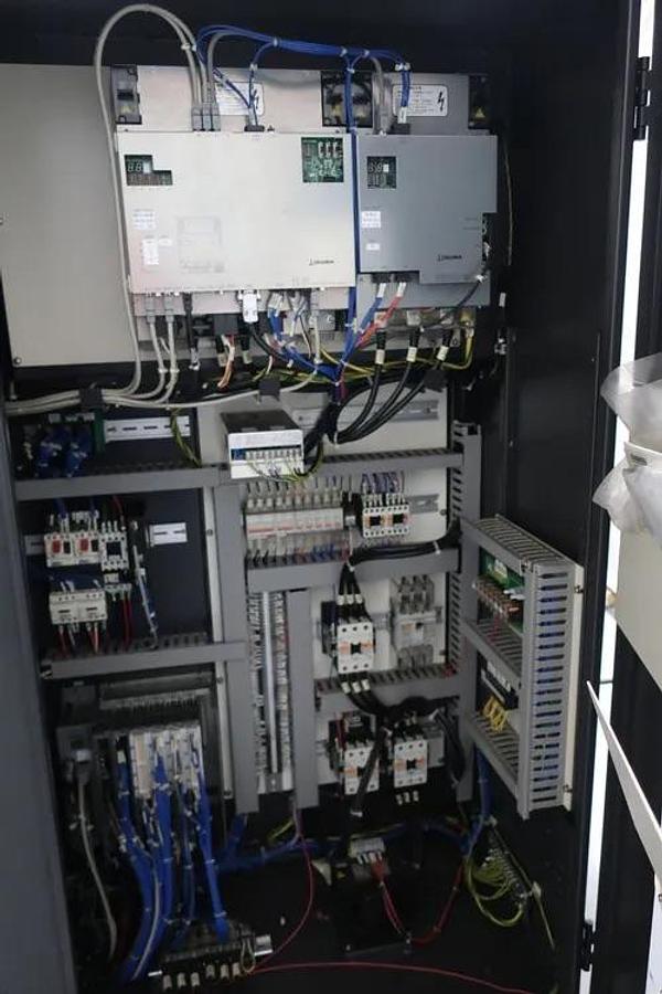 Used 2014 OKUMA Genos L400