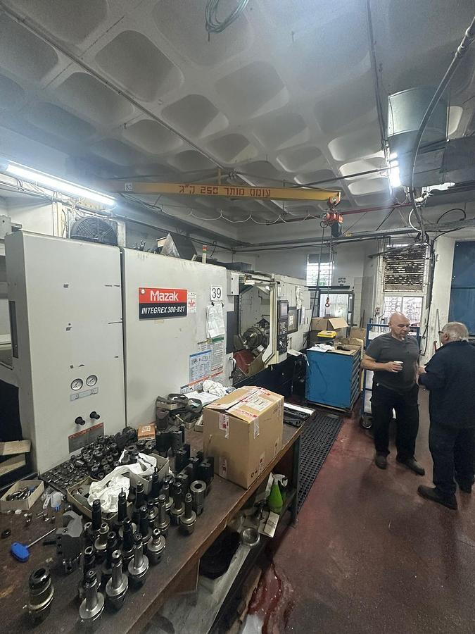 Used 2010 MAZAK INTEGREX 300-IVST