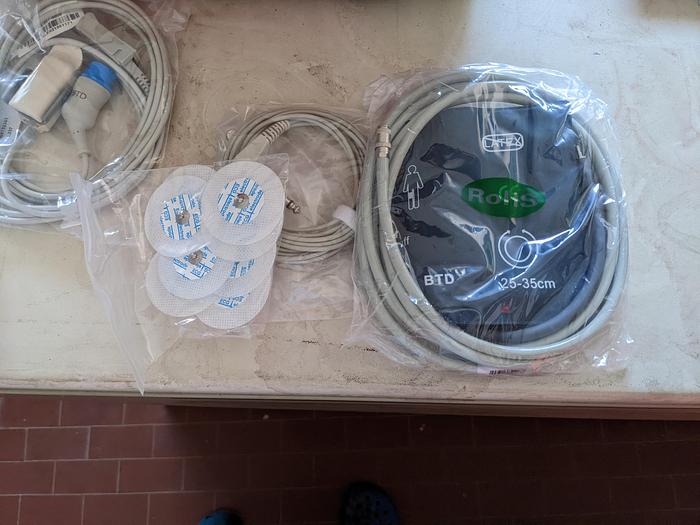 2022 I Giovanniti Moncalieri Monitor Multiparametrico PG M7000 versione 8'' Multiparameter patient monitor