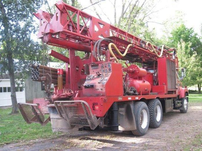 Used 1981 Ingersoll-Rand TH55 Cyclone Drill Rig