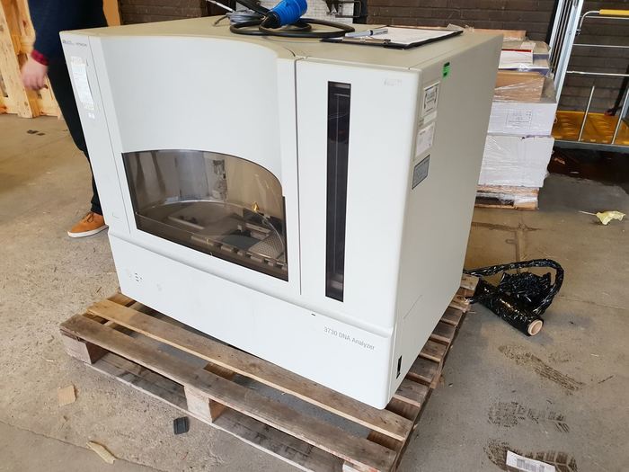 Used Applied Biosystems 3730 DNA Analyzer DNA Analyser
