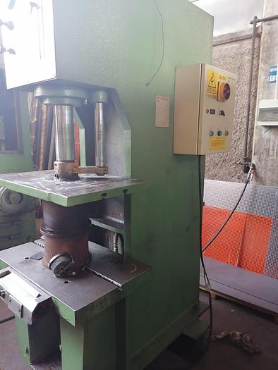 Usato PRESSA IDRAULICA A COLLO DI CIGNO DA 20 TON GALFER