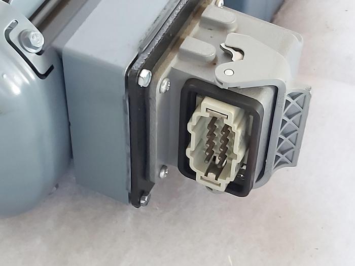 Stirnrad Getriebemotor, R67 DRS71M4, 1380/13rpm SEW Eurodrive,  neu