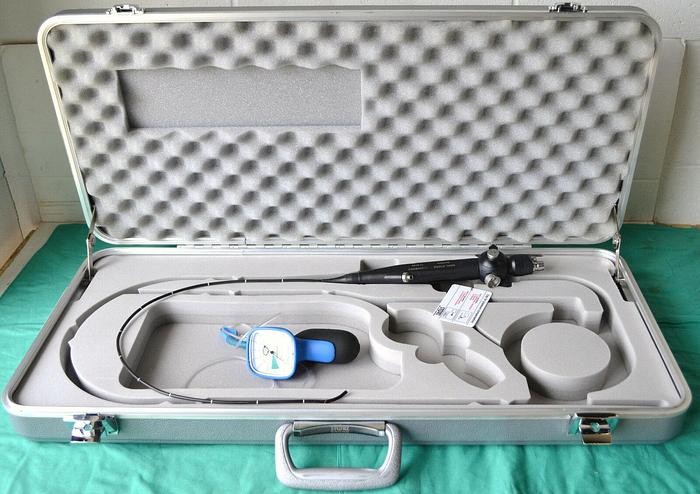 Used Storz 11302BDD2 Flexible Intubation Scope cystocope Leak Tester & Case