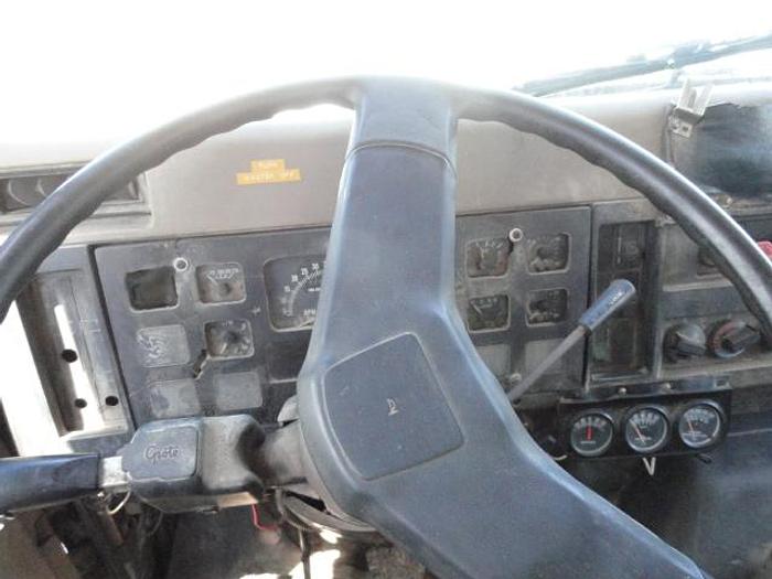 Used 1990 INTERNATIONAL 6274