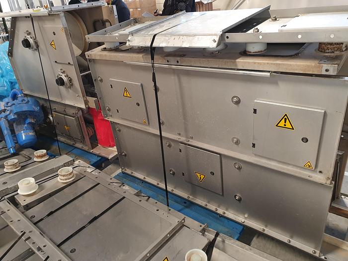 Gebraucht Becherwerk, mit 2 m. langem, unteren Horizontalteil und 1 m. langem oberen Horizontalteil.