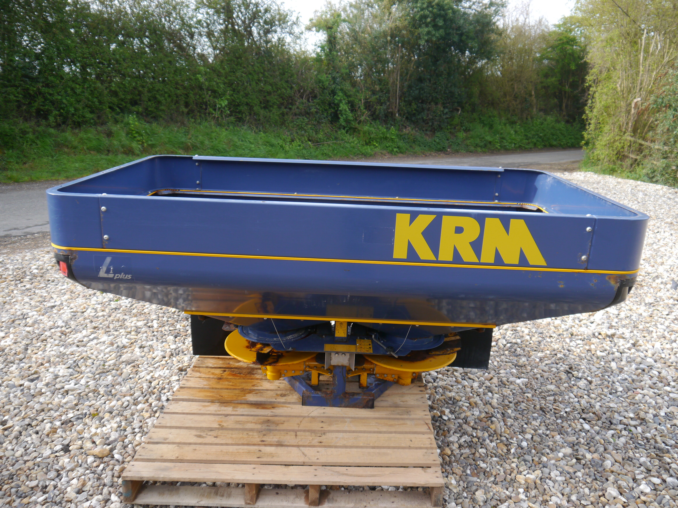Used KRM L1 Plus Fertiliser Spreader