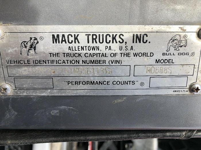 Used 2001 Mack RD688S