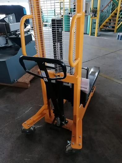 Porta paletes C/Torre manual