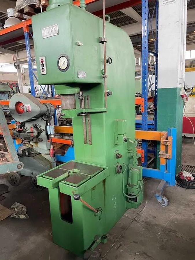 Usado Prensa Hidráulica NEFF
