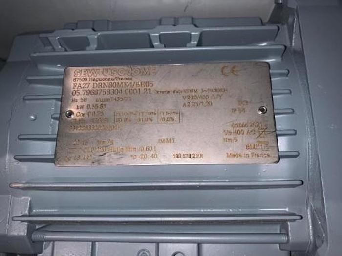 MOTOREDUKTOR SEW EURODRIVE FA27 DRN80KM4/BE05