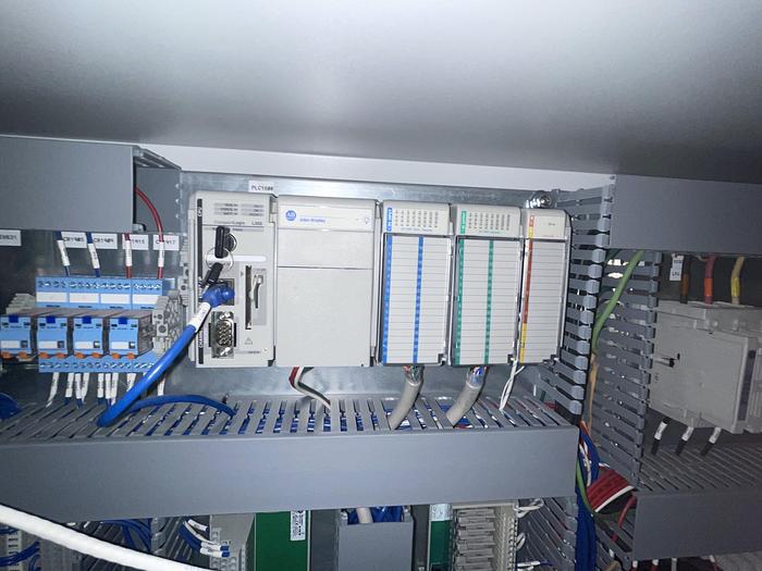 Used FANUC M10iA/10S 10KG X 1098MM H-REACH 6 AXIS ROBOTIC CELL WITH R30iA CONTROLLER