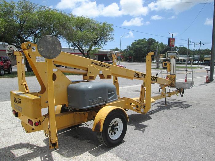 Used 2006 BIL-JAX Model 3632T Electric Towable Manlift