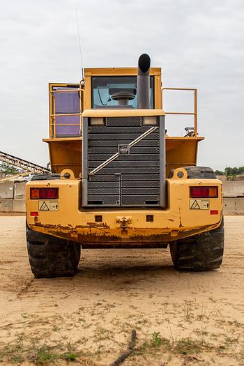 Used 1999 Volvo L180C Rubber Tire Loader