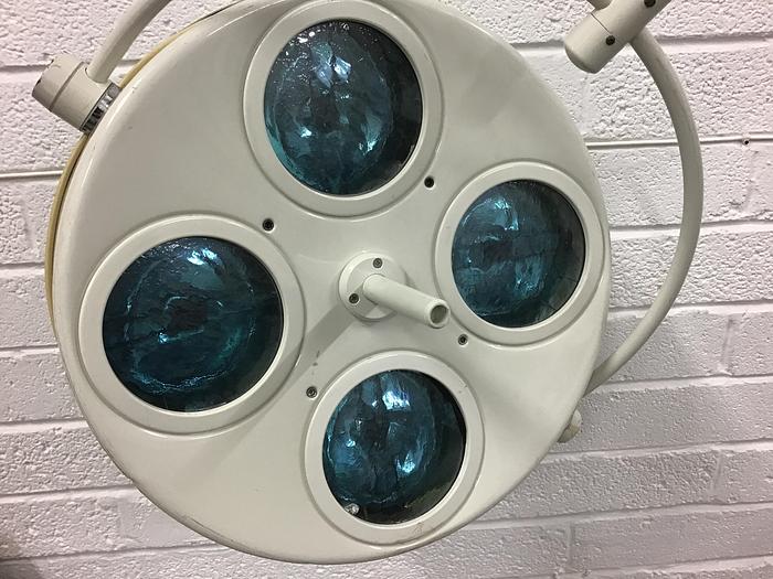 Used Hanaulux mobile operating light Oslo