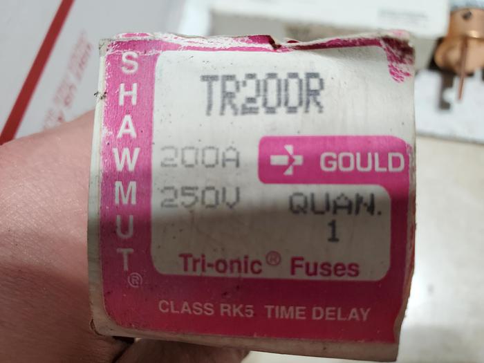 (Lot of 2) GOULD SHAWMUT TRI-ONIC 200 AMP TIME DELAY FUSE