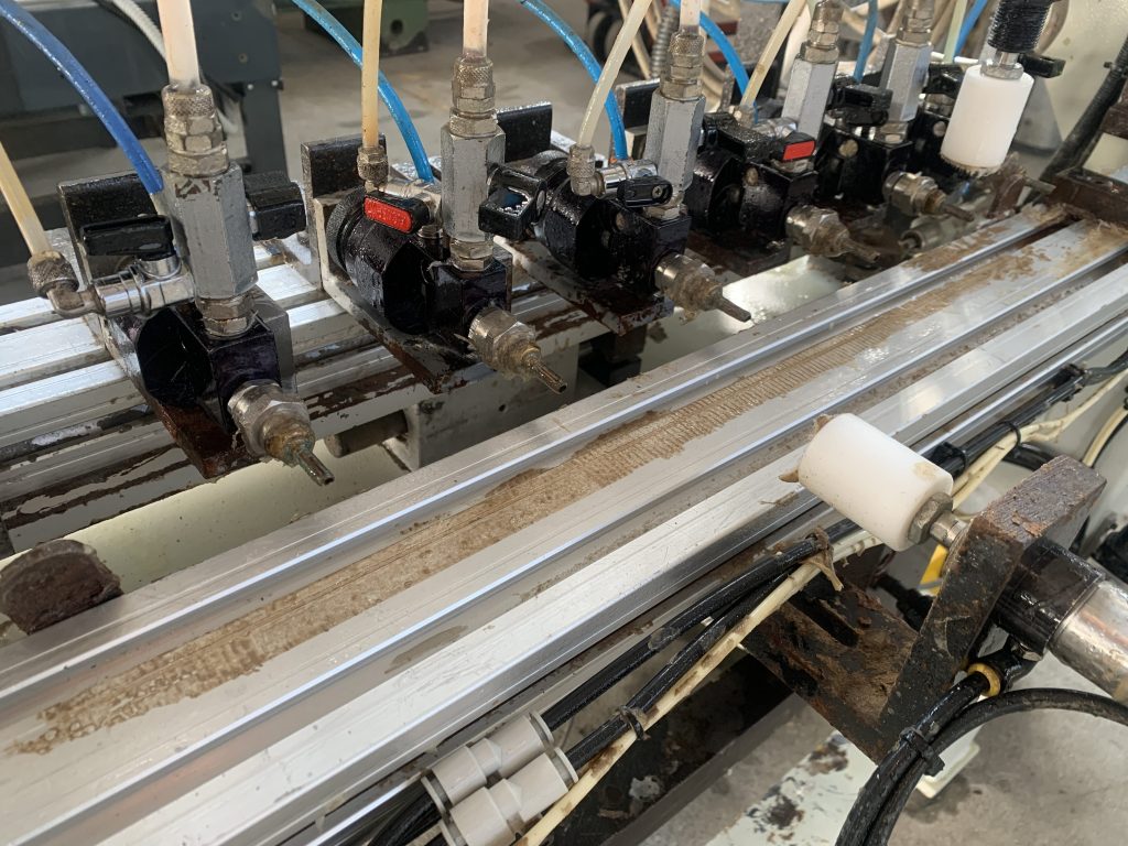 Used 2001 Spruzzatrice di colla per mortase stecche di lettini per bambini o simili