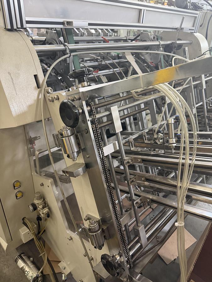 Used FEIDA ZX-1600 is a double-lane Tray Former