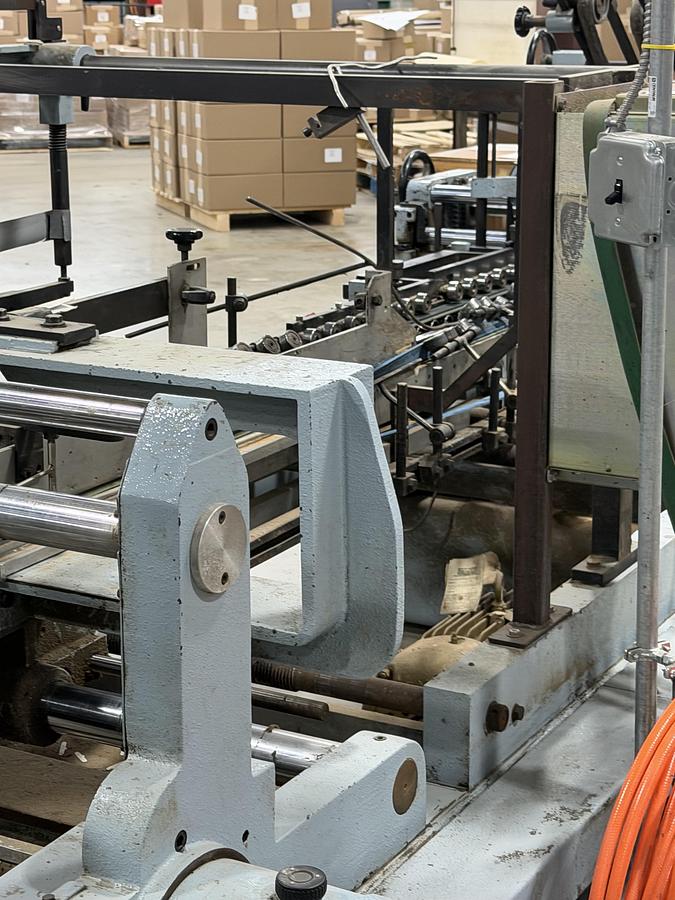 Used 1992 Vega 1070 Folder GLuer