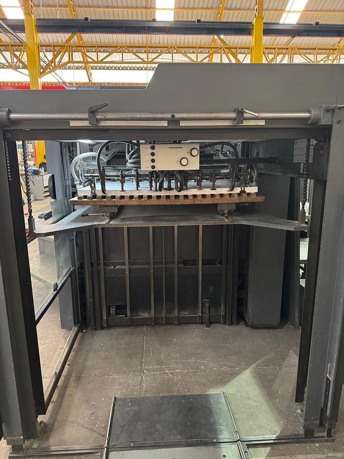 Used 2002 HEIDELBERG CD Press 102-4+L