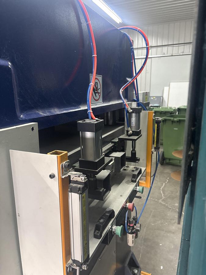 Used 2022 Hammerhead Die Cutter Clicker