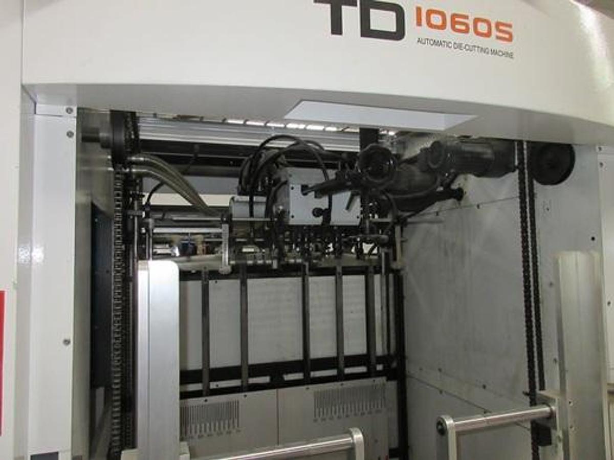 Used 2016 YAWA TD1060S Die cutter
