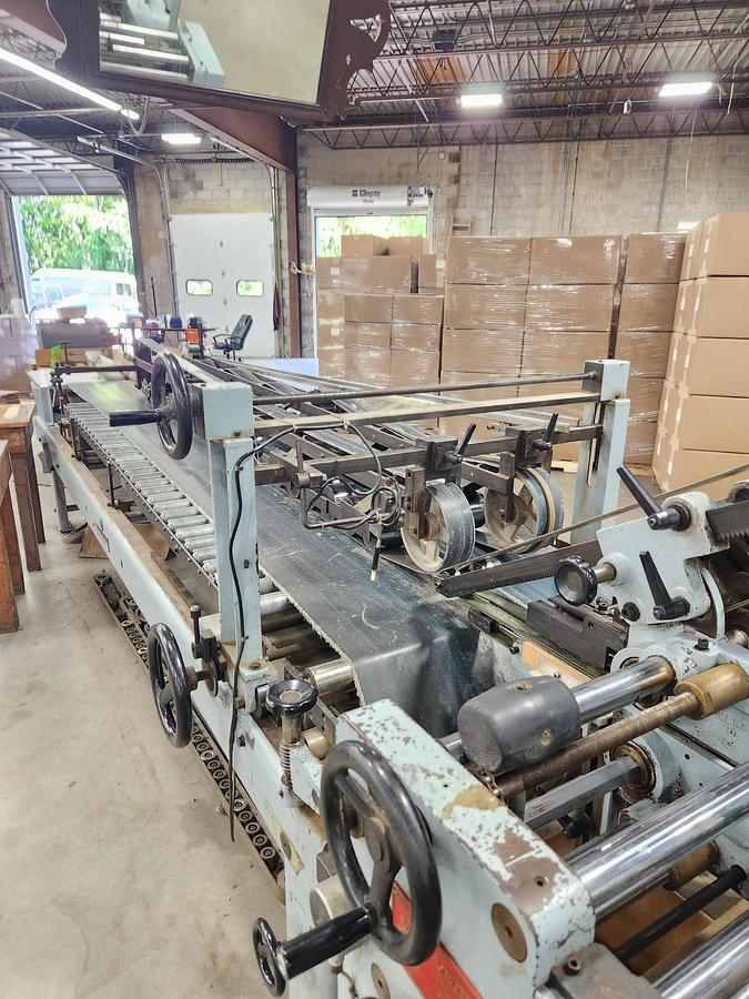 Used 1992 Vega 1100 Folder GLuer