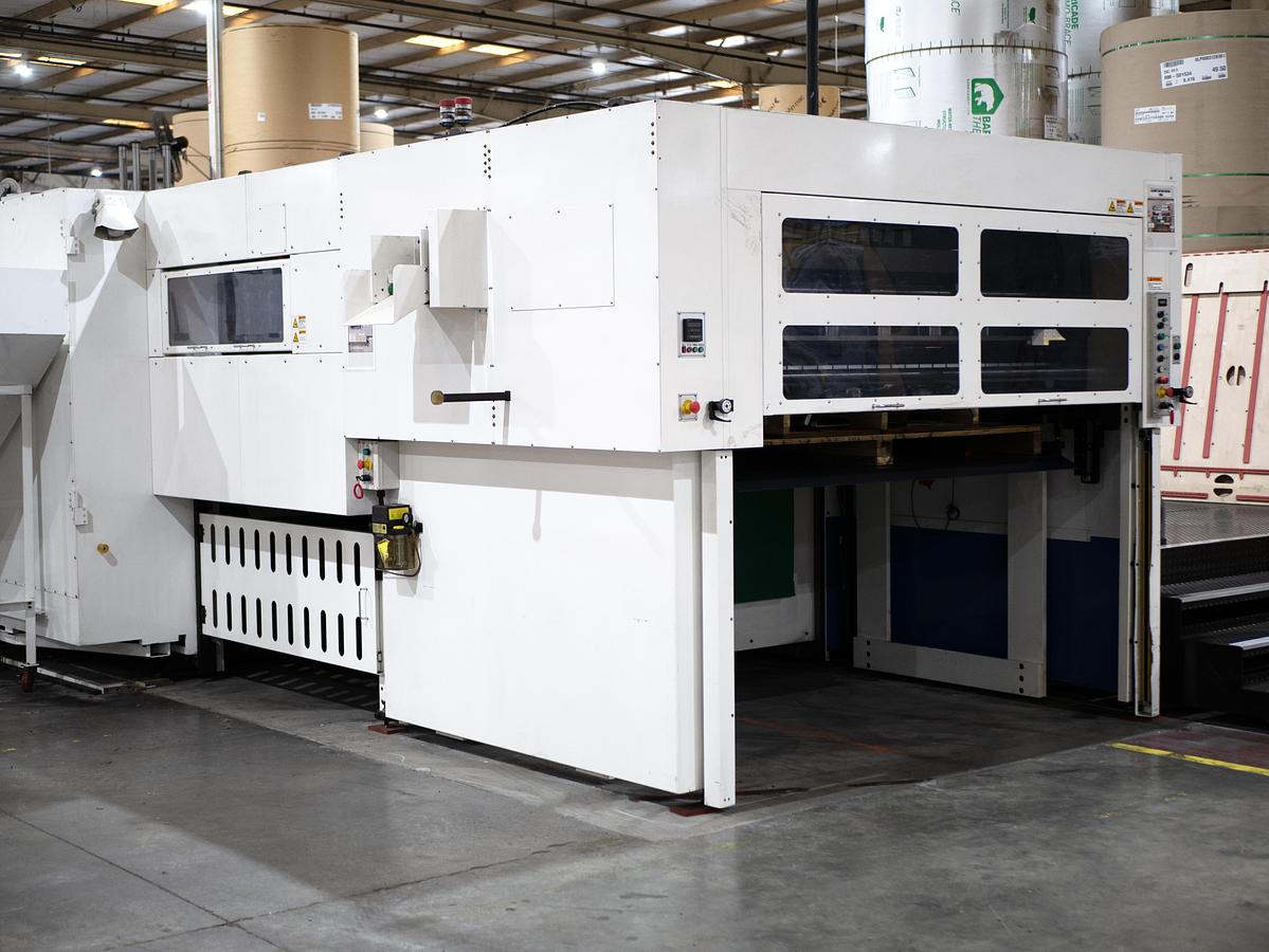 Used Young Shin GIANT 210S Die Cutter