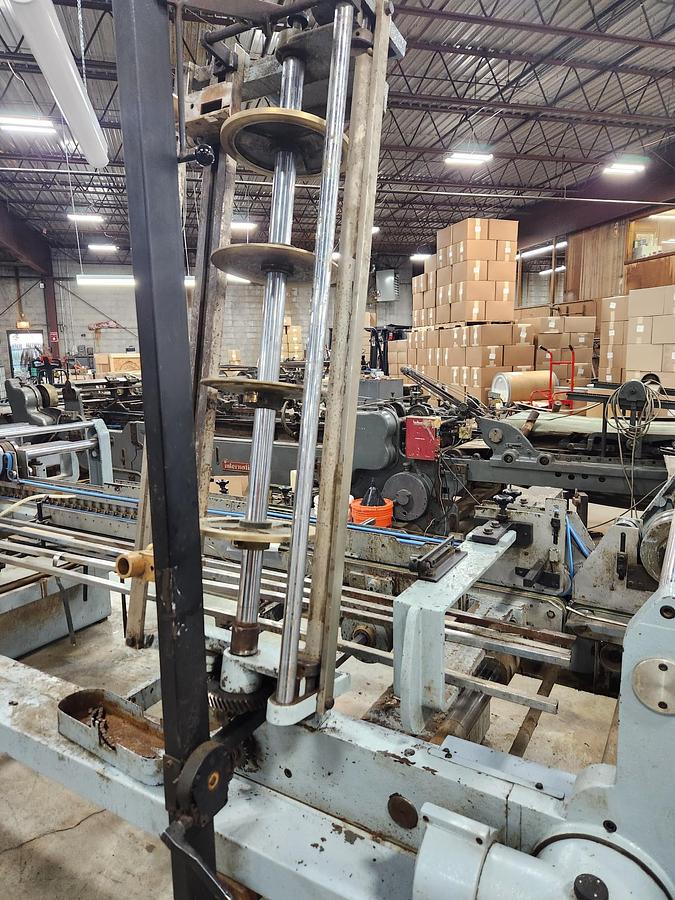 Used 1992 Vega 1100 Folder GLuer