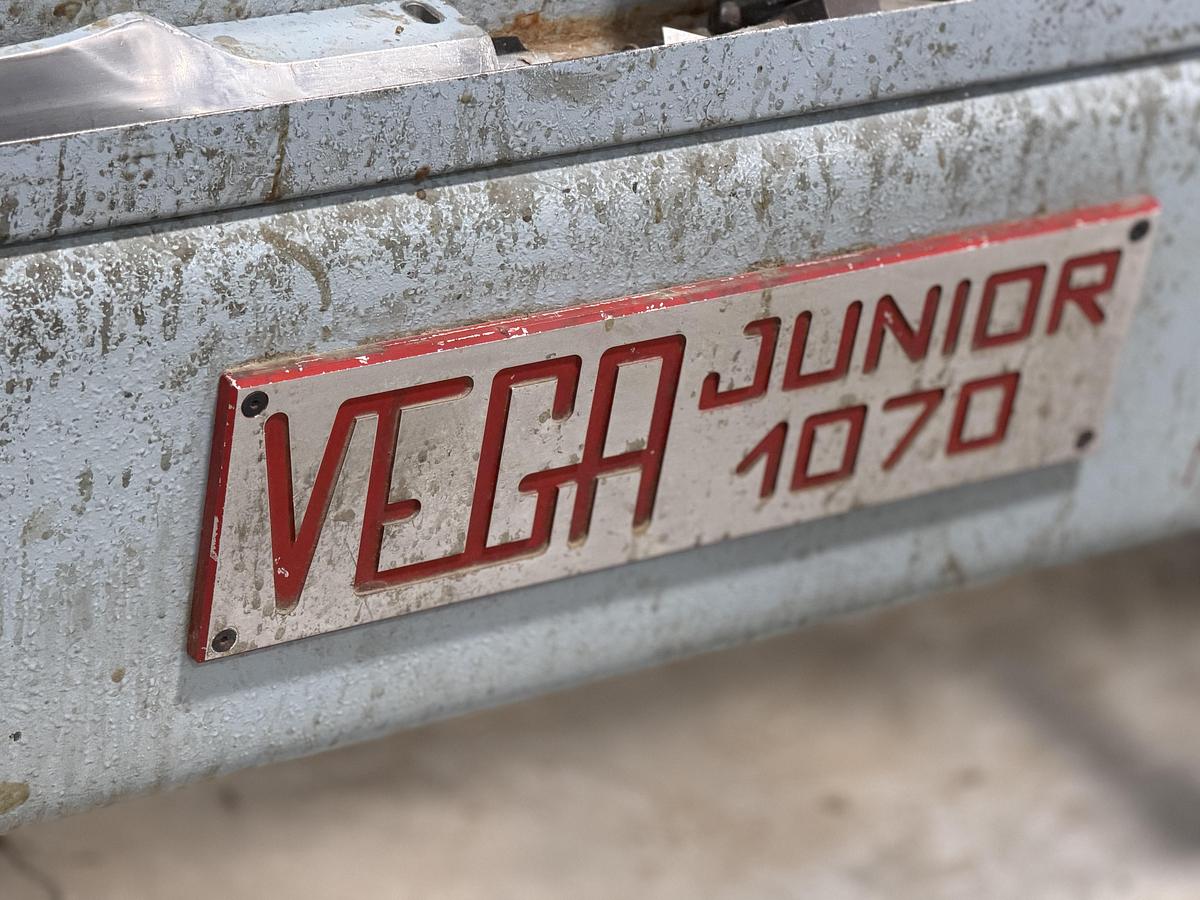 Used 1992 Vega 1070 Folder GLuer