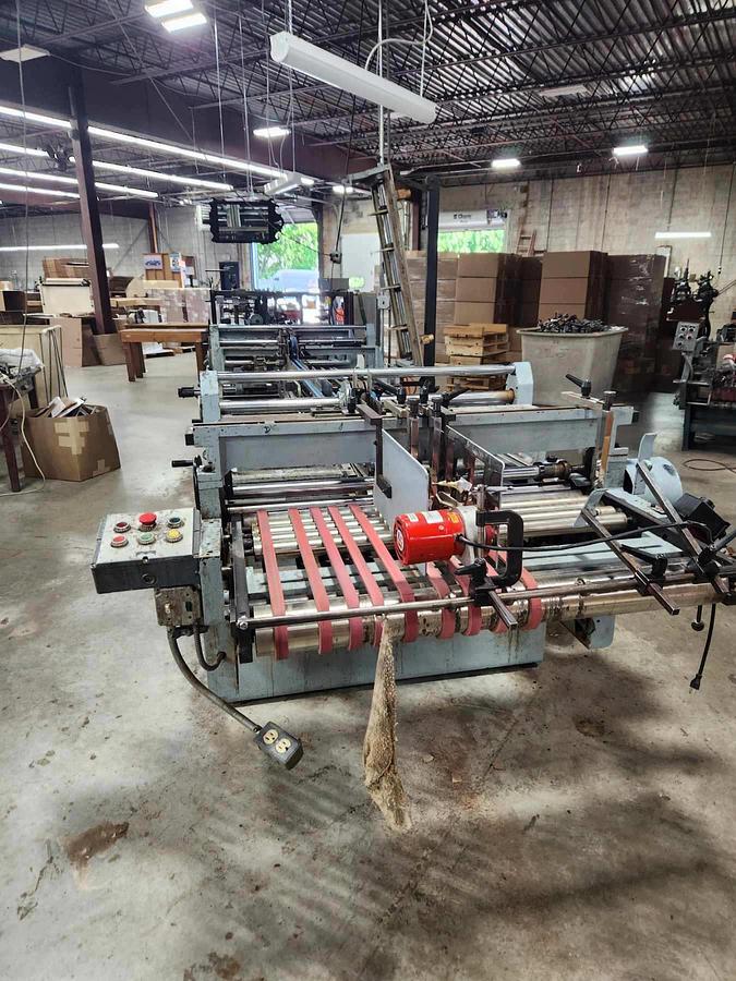 Used 1992 Vega 1100 Folder GLuer