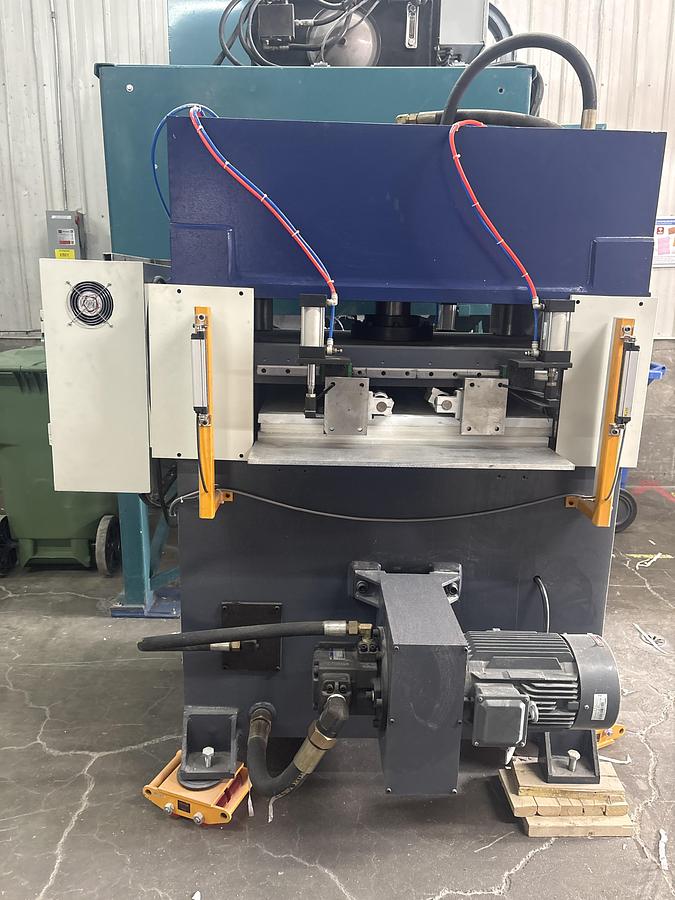 Used 2022 Hammerhead Die Cutter Clicker