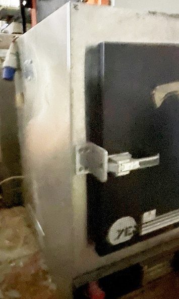 Used YES 1518 SME Vacuum Oven