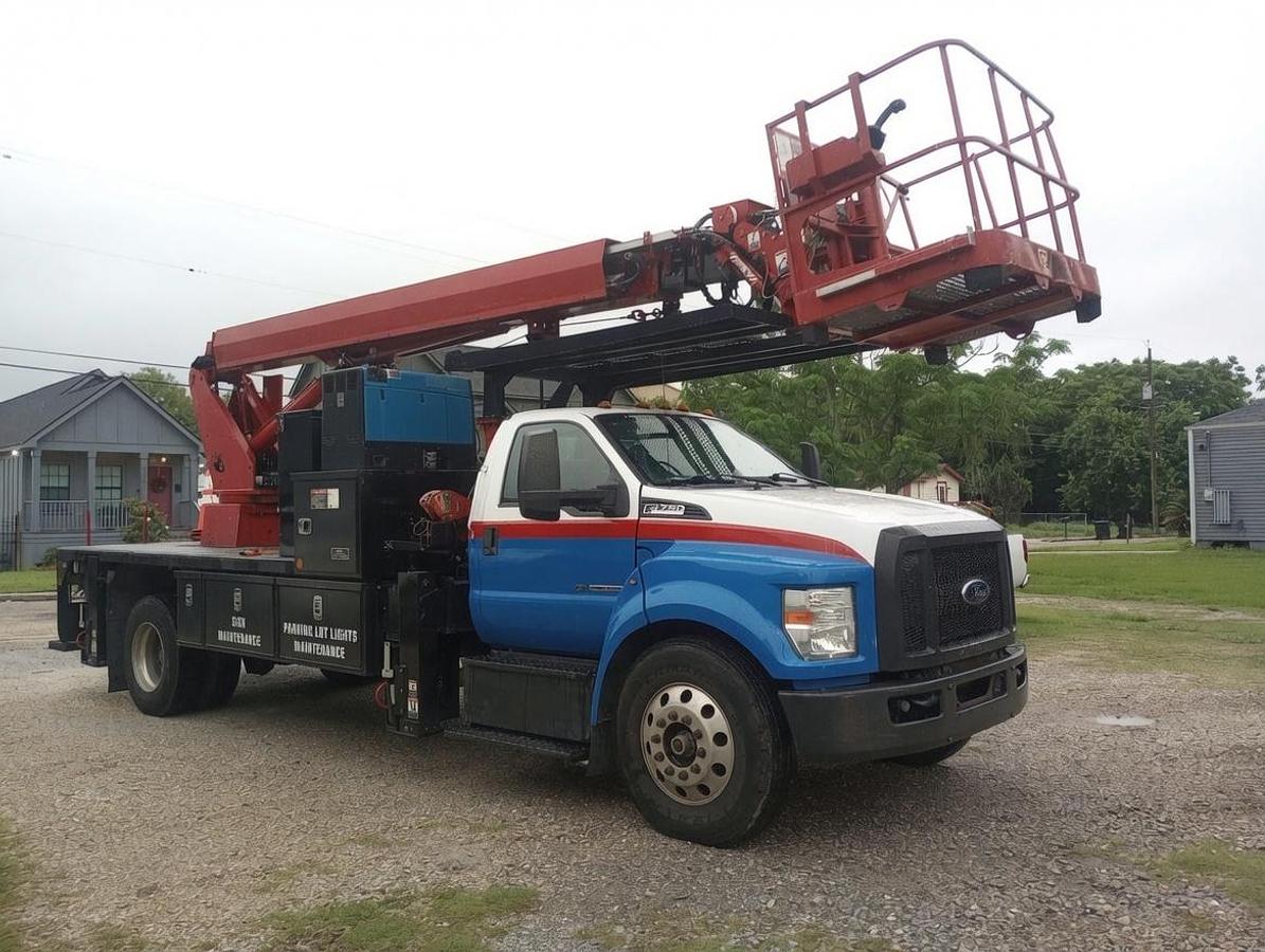 Used Altec LS63 Sign Crane on 2012 Ford F750 Reg Cab Flatbed Truck - 66987