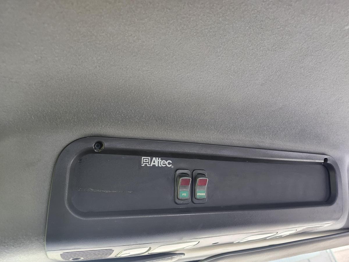 Used 2015 Altec DM47B-TR Digger Derrick on a 2015 4x4 Freightliner M2 106 - GC1733