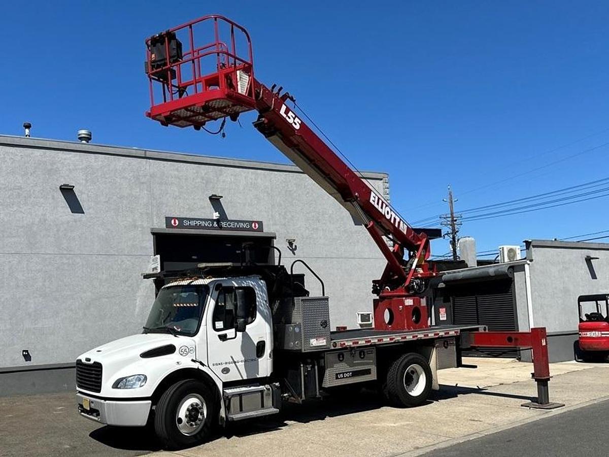 Used Elliott L55 Sign Crane on 2020 Freightliner M2-106 Non-CDL Reg Cab Flatbed Truck - ME3290